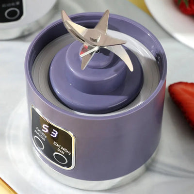 Mini Portable Blender Electric Fruit Juicer.