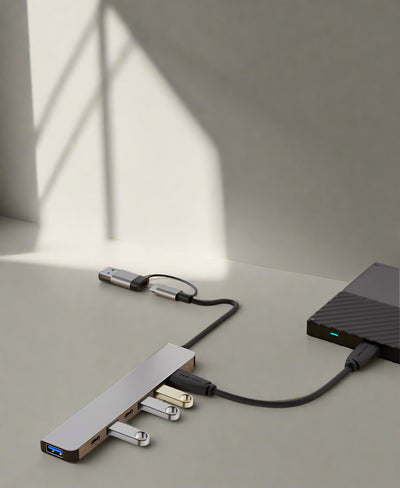 7-in-1 USB-C Hub Splitter – Aluminum, USB 3.0, 4x USB 2.0, 2x USB-C